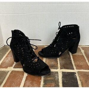 Vince Camuto Lallia Peep Toe‎ Suede Heels Booties Sz 8.5 Laser-Cut-Lace Up Shoes